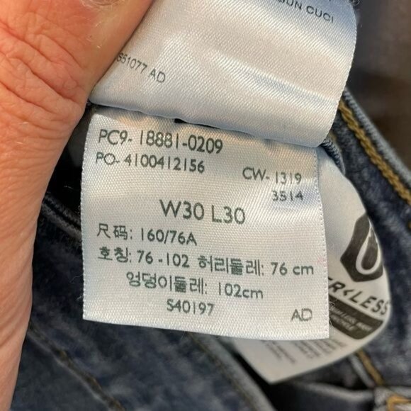 Levis 711 Skinny Jeans Medium Wash Denim Womens Slim Fit Stretch Size 30 - Picture 11 of 11